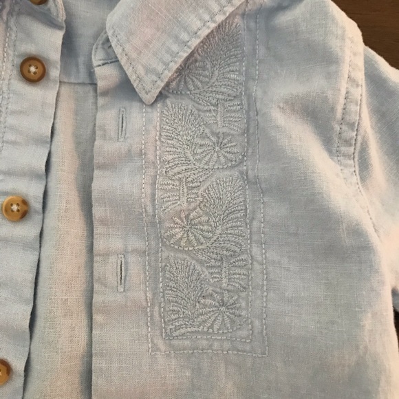 Baby Gap Embroidered Denim Button-Down Shirt 55% Linen 45% Cotton Size 18-24M - Picture 2 of 5